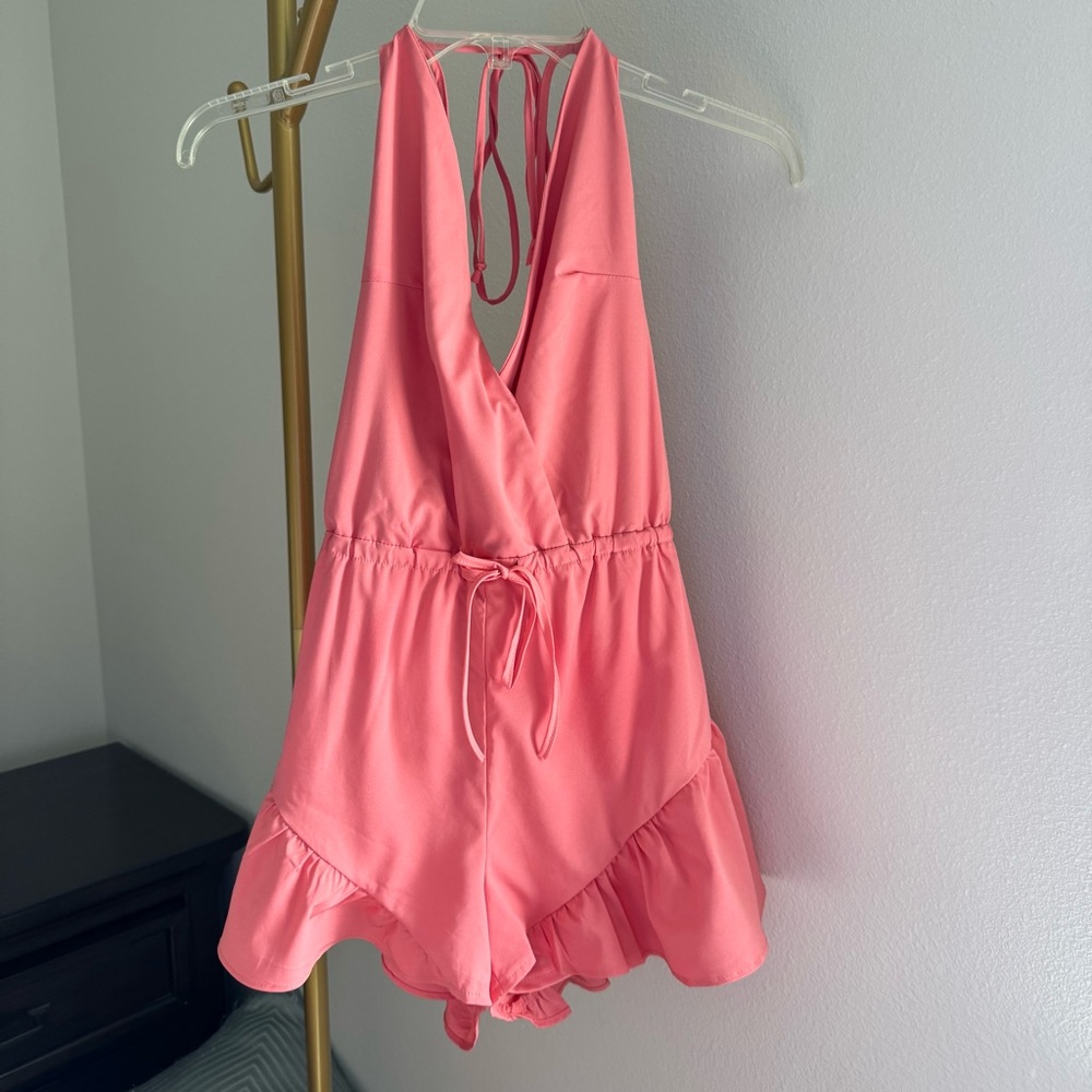 NWT Love Riche Coral Strappy Ruffle Romper - Size Small